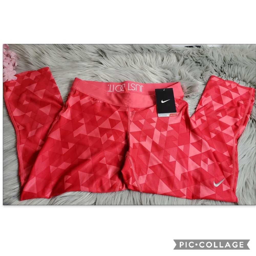 Nike Workout Capri's Sz M NWT